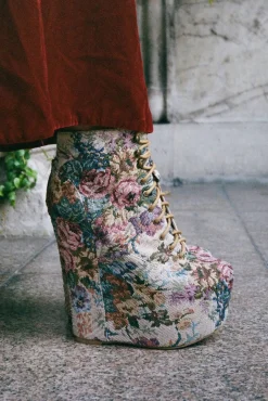 Sale DAMSEL Closed Toe|Wedge