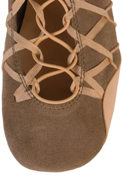 Fashion M-V-P Sneaker