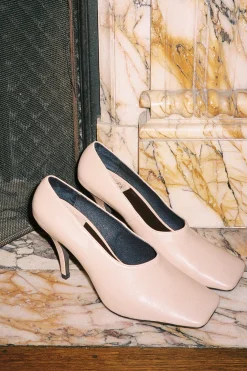 Clearance NATALYA Pumps