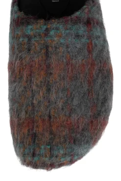 Hot SENSIBLE Closed-toe