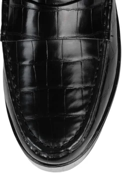 Store SOARING Closed Toe