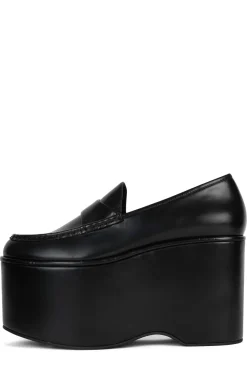 Store SOARING Closed Toe