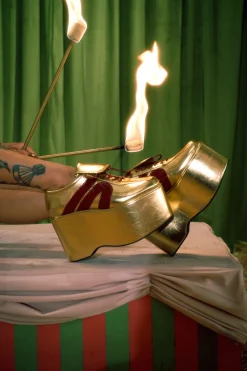 Hot UPSCALE Closed Toe